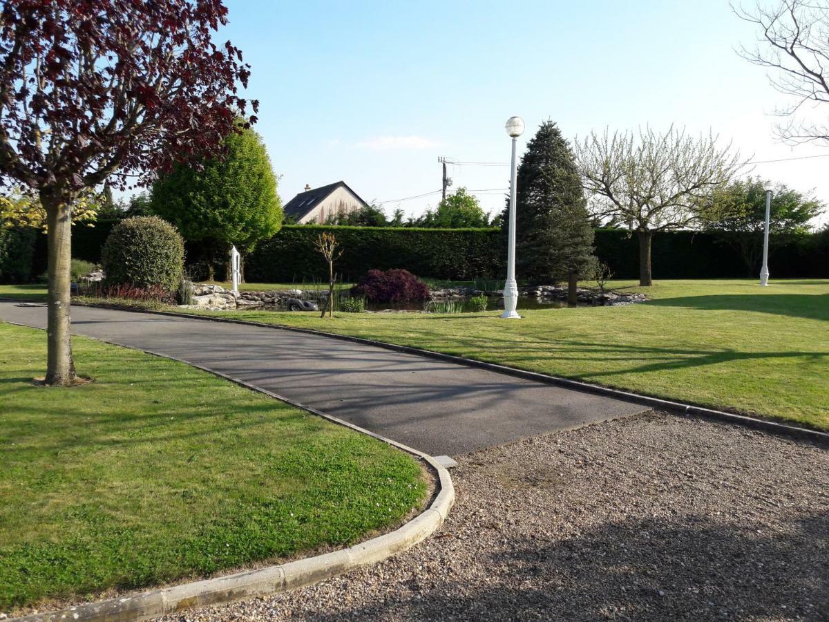 Gite La Pinetterie Civray-de-Touraine Exteriör bild